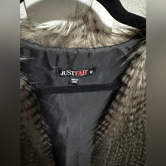 Fur vest - Picture 2 of 3